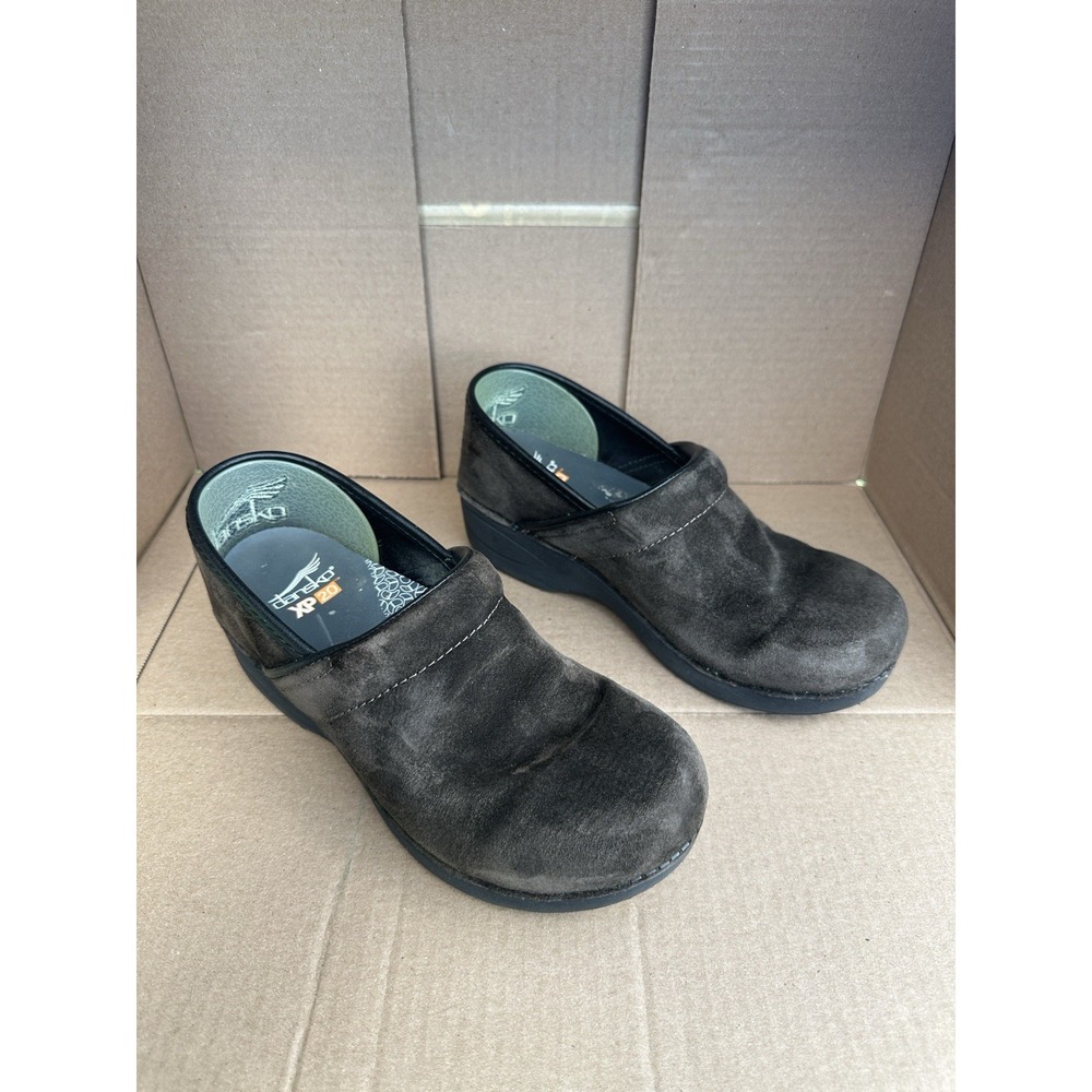 Dansko XP 2.0 Clogs Womens US 7.5–8 EU 38 Brown Suede Slip On Comfort